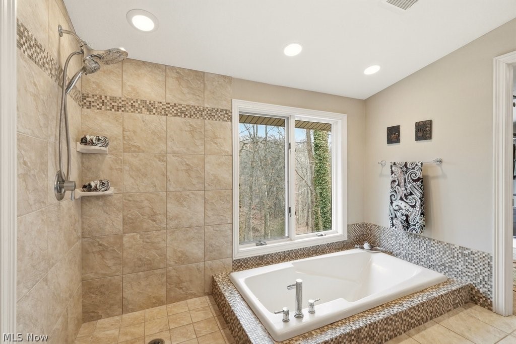 905 Heritage Lane Bath OH 44333