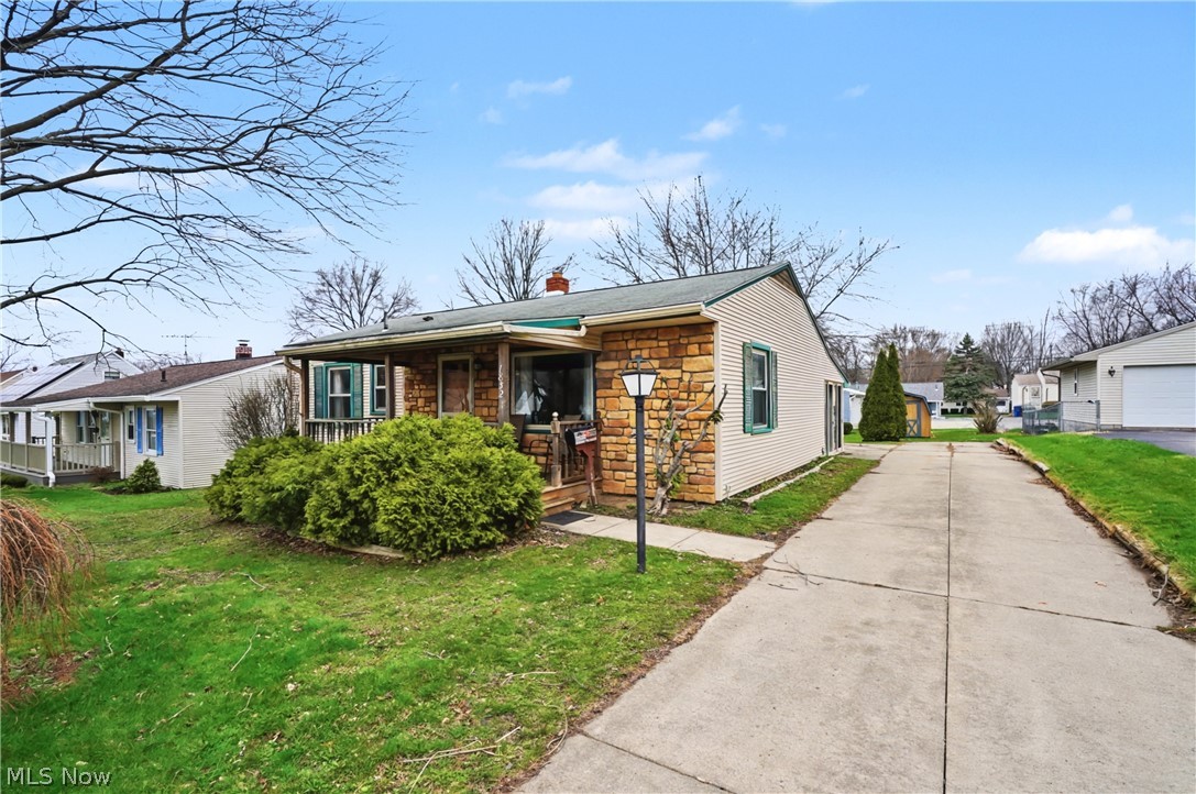 1852 Fairview Court Salem OH 44460