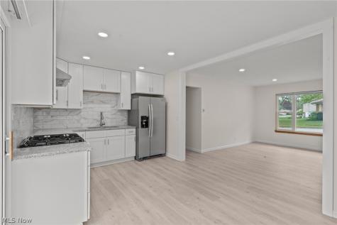 4138 Genevieve Boulevard Stow OH 44224