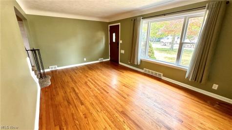 627 Trebisky Road South Euclid OH 44143