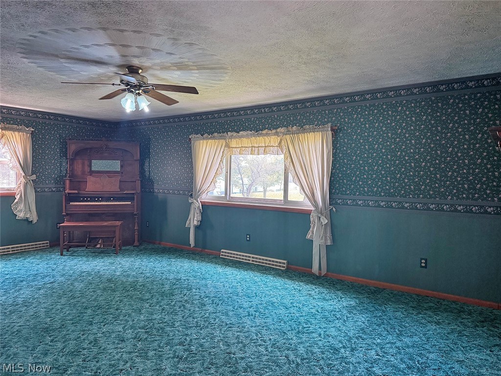 10182 Andora Road NE East Rochester OH 44625