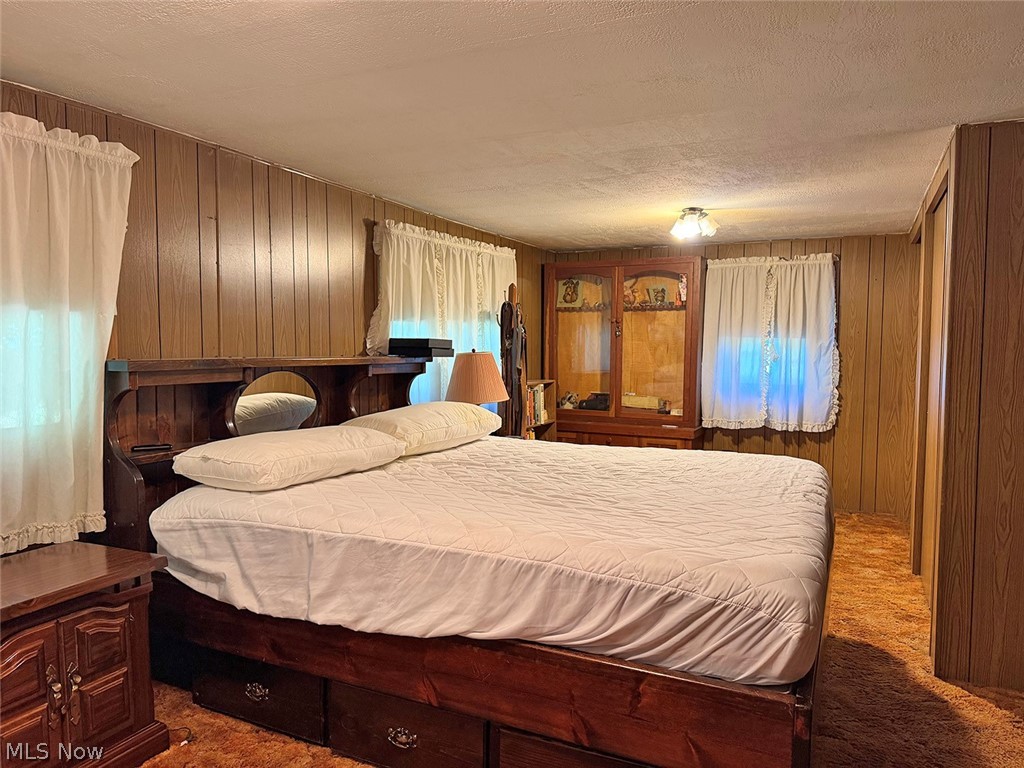 10182 Andora Road NE East Rochester OH 44625