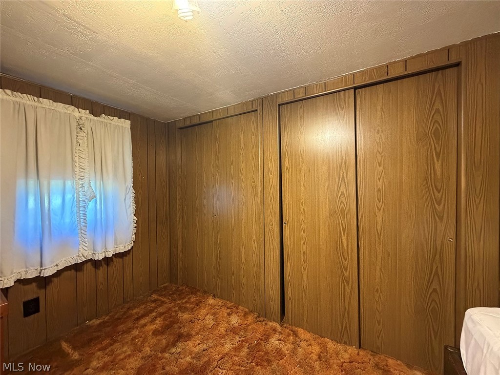 10182 Andora Road NE East Rochester OH 44625