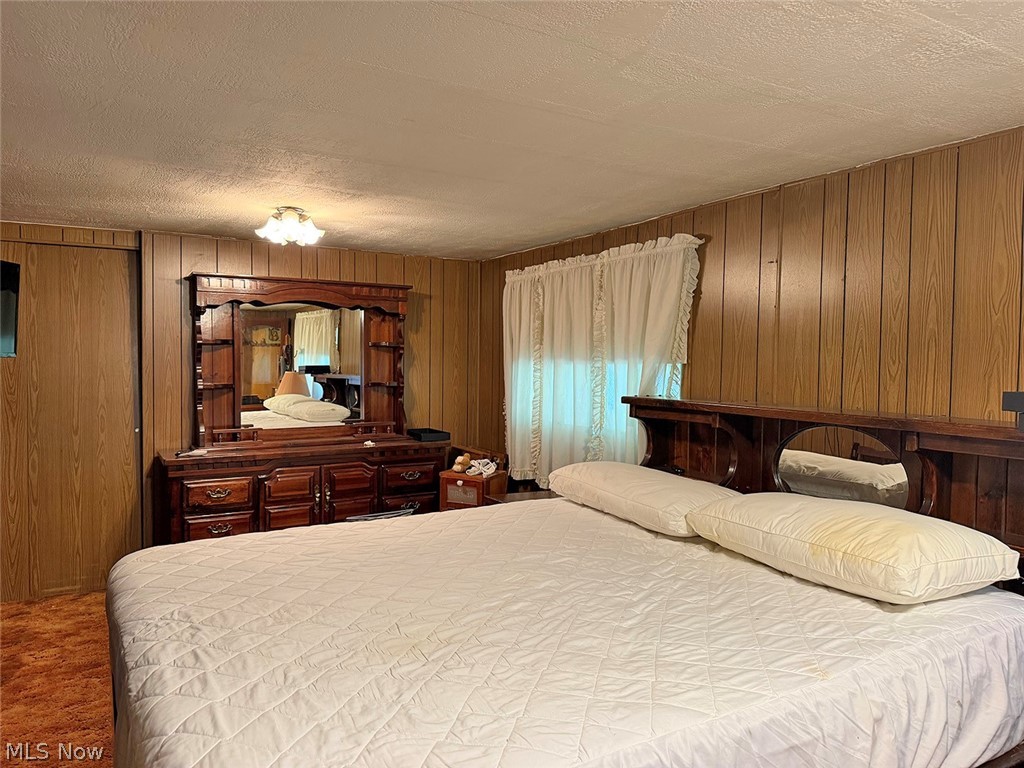 10182 Andora Road NE East Rochester OH 44625