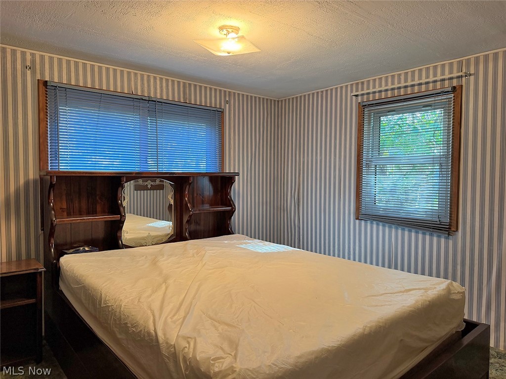 10182 Andora Road NE East Rochester OH 44625