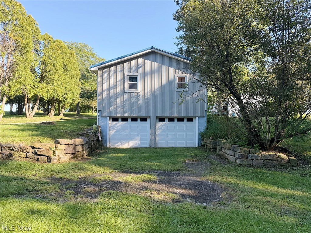 10182 Andora Road NE East Rochester OH 44625
