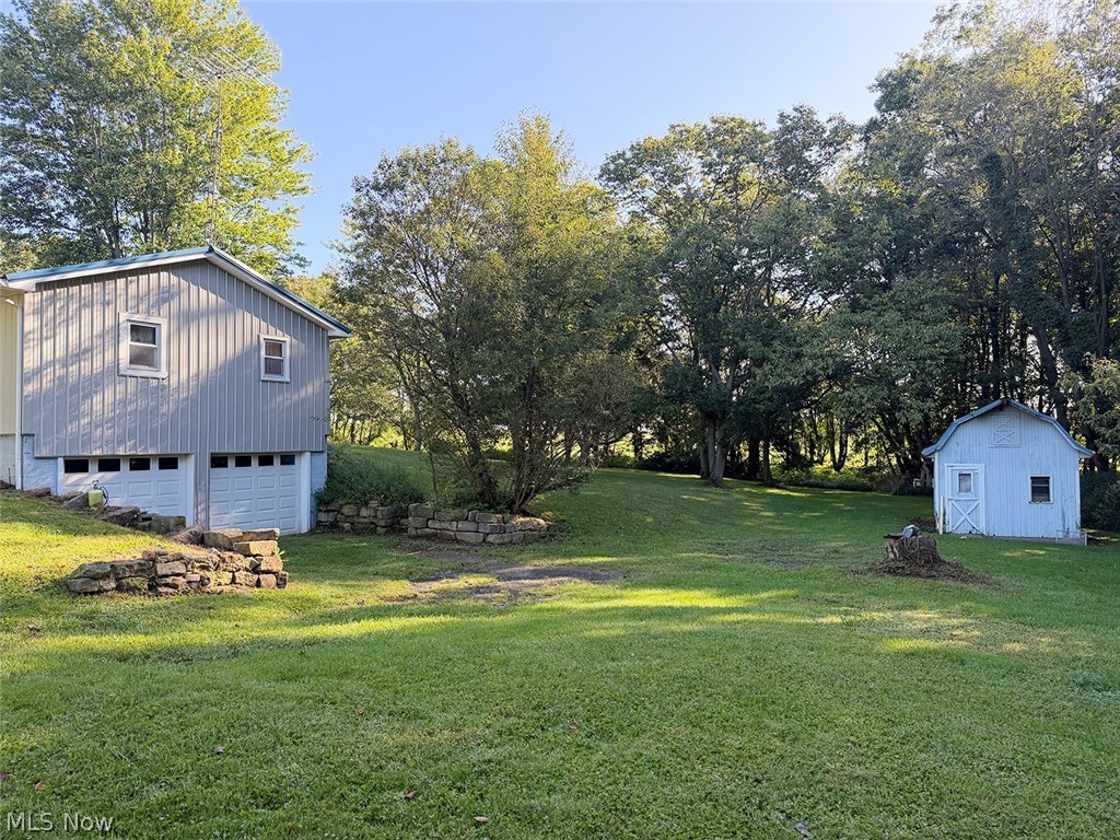 10182 Andora Road NE East Rochester OH 44625