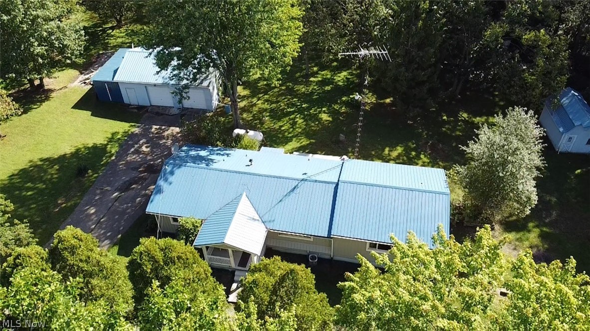 10182 Andora Road NE East Rochester OH 44625