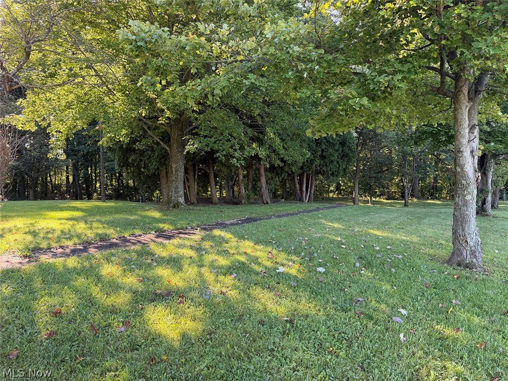 10182 Andora Road NE East Rochester OH 44625