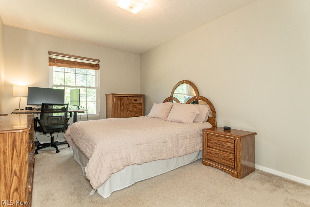 32976 Edward Avenue Eastlake OH 44095