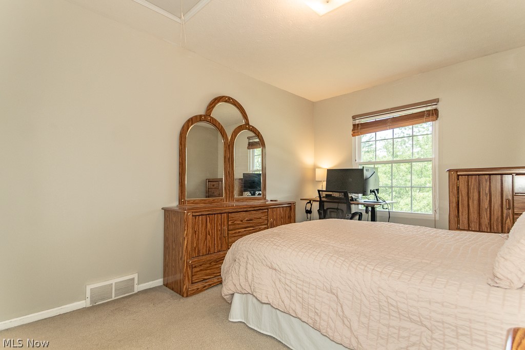 32976 Edward Avenue Eastlake OH 44095
