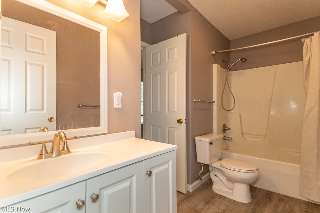 32976 Edward Avenue Eastlake OH 44095