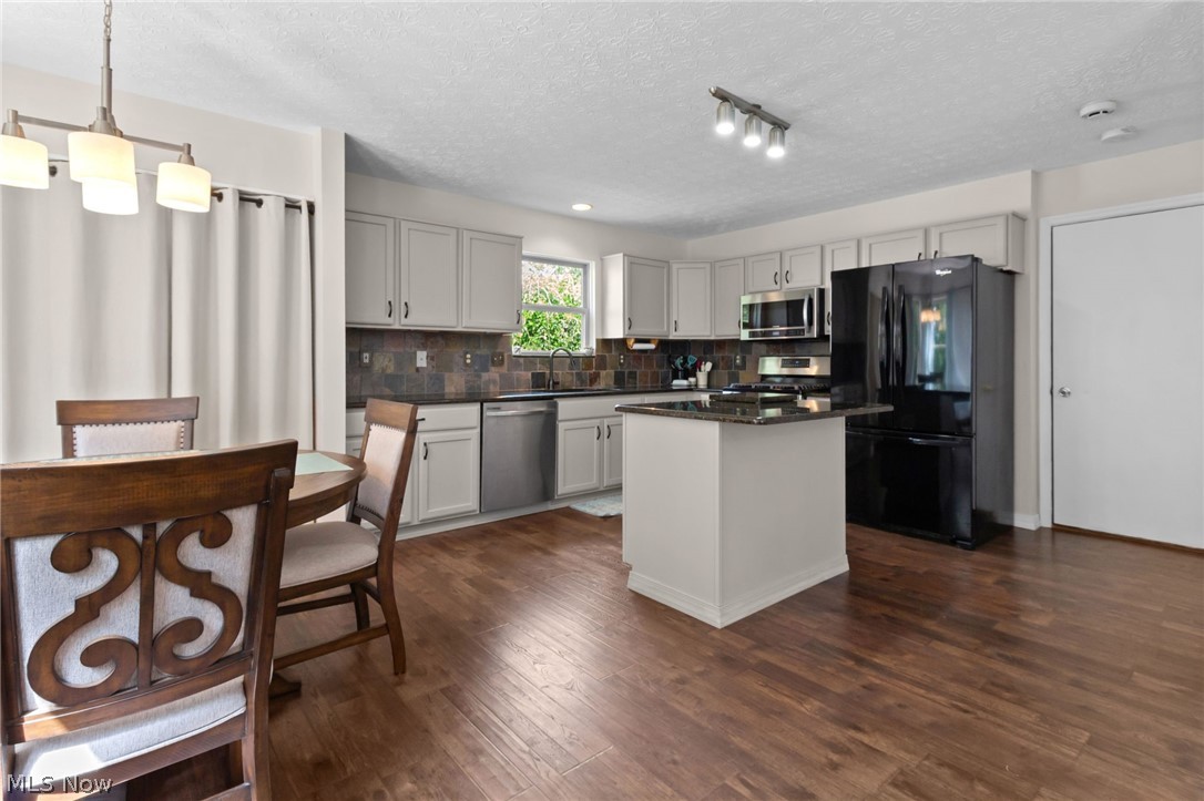1097 Pebble Brook Drive Columbus OH 43240