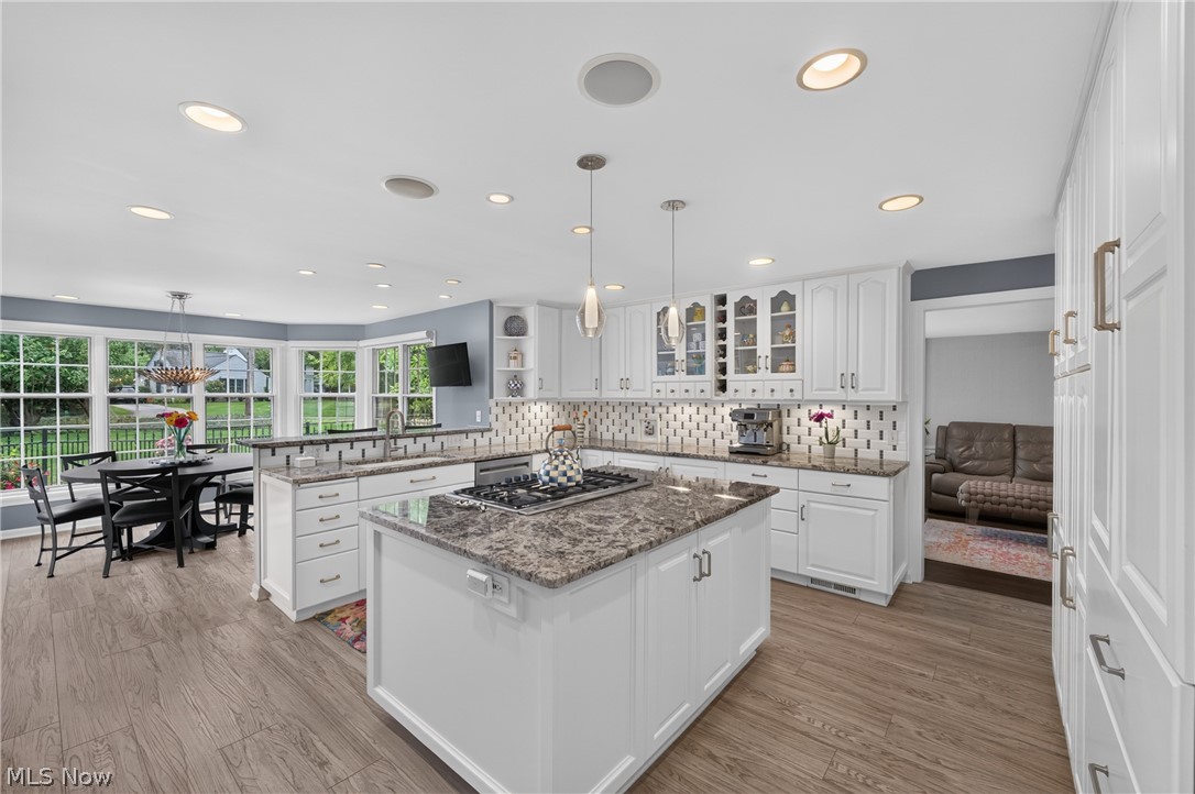 33433 Pinetree Road Pepper Pike OH 44124