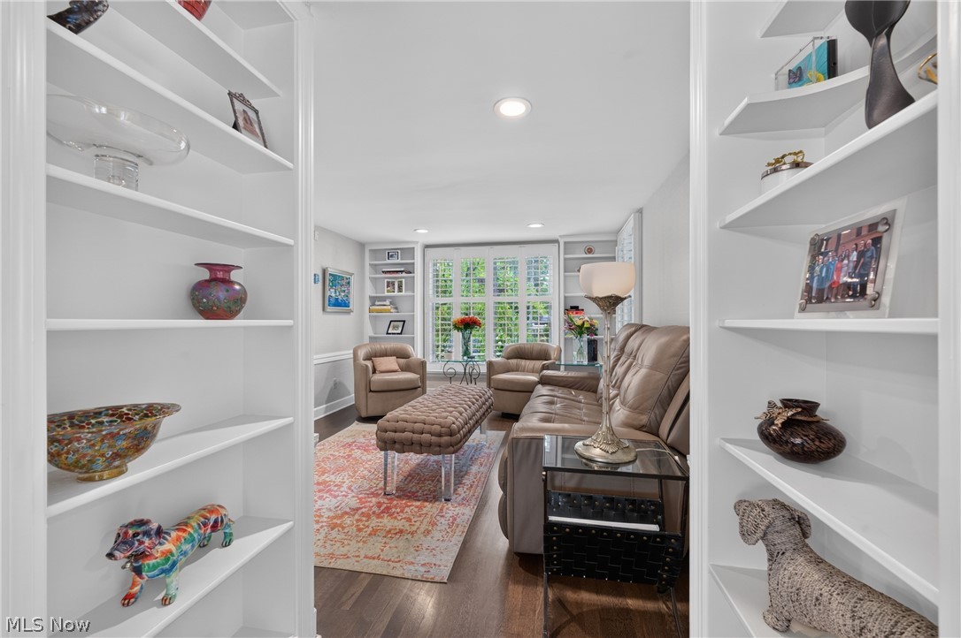 33433 Pinetree Road Pepper Pike OH 44124