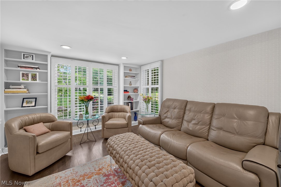33433 Pinetree Road Pepper Pike OH 44124