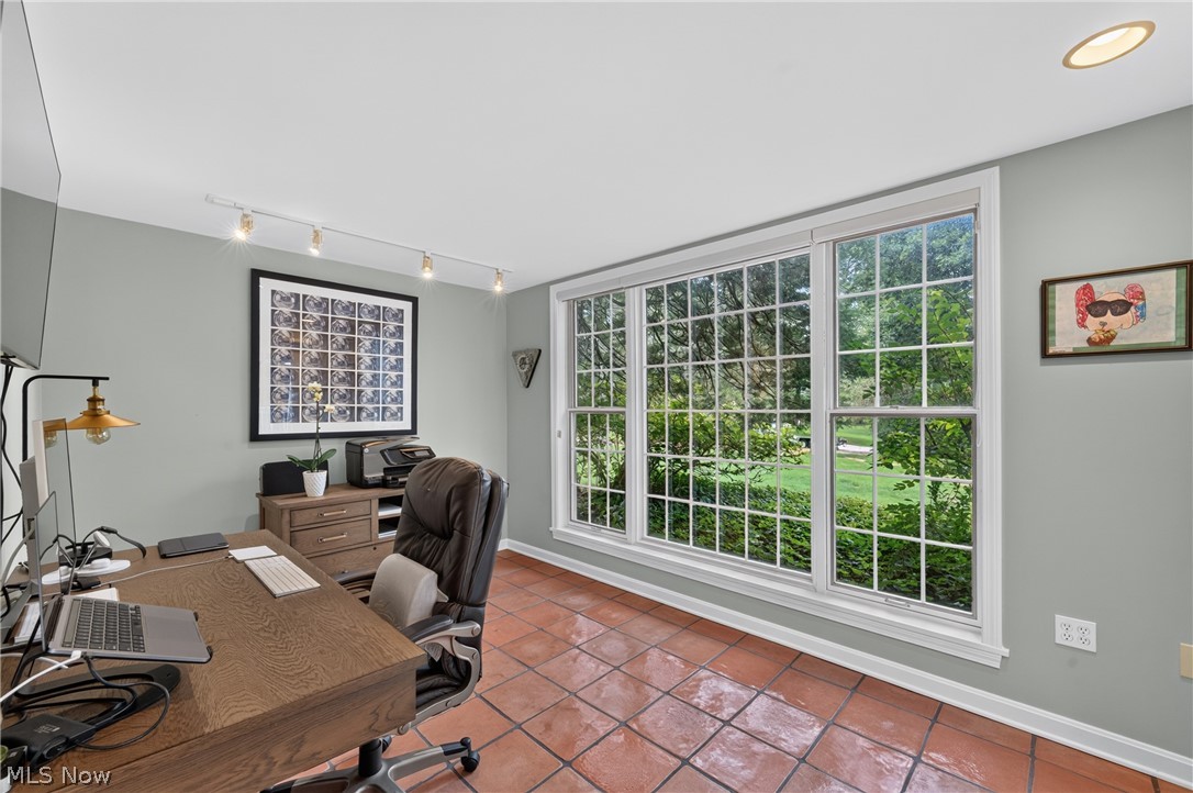 33433 Pinetree Road Pepper Pike OH 44124