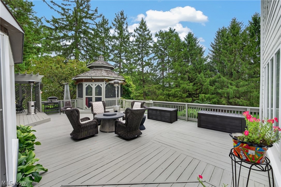 33433 Pinetree Road Pepper Pike OH 44124