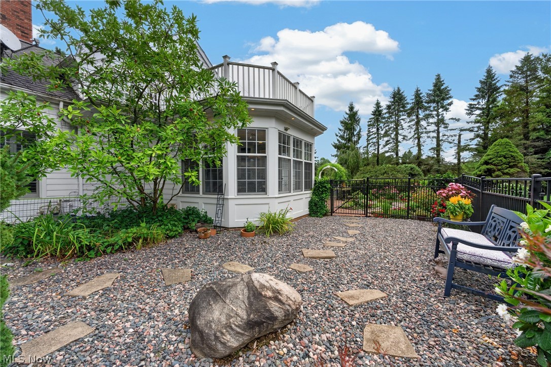 33433 Pinetree Road Pepper Pike OH 44124
