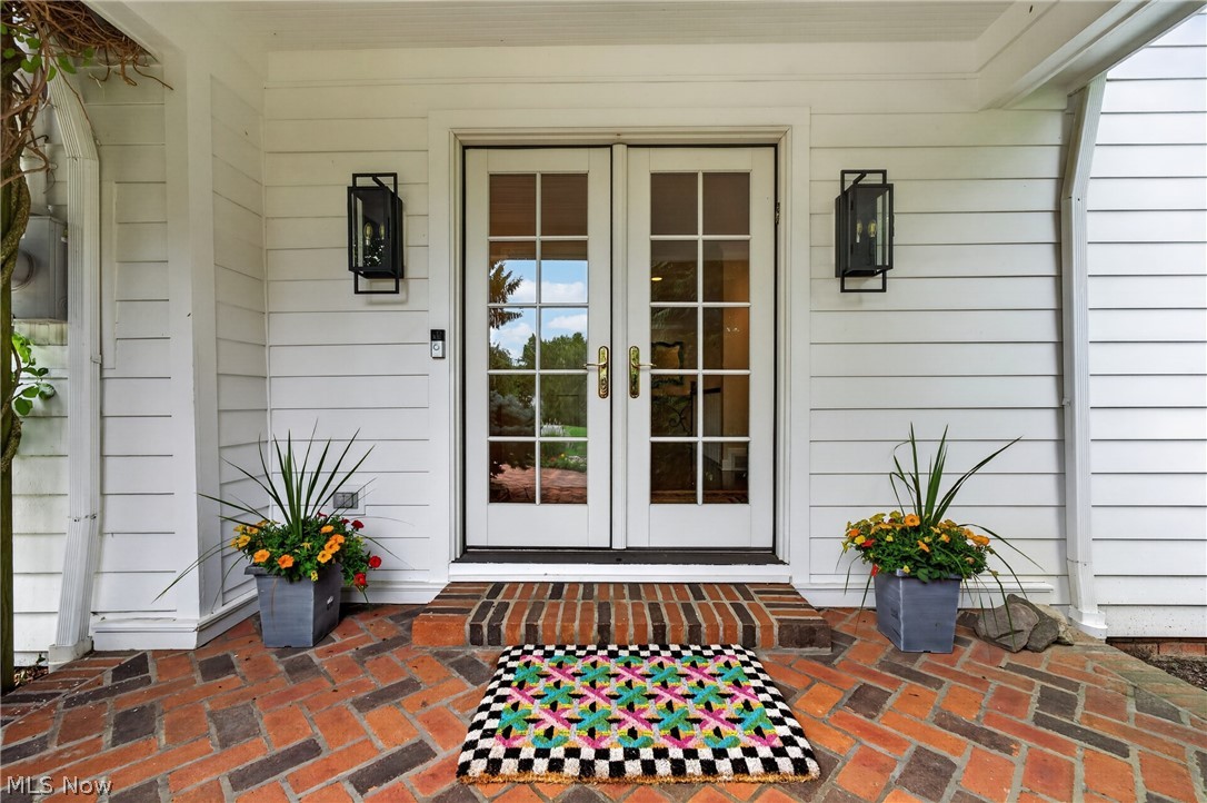 33433 Pinetree Road Pepper Pike OH 44124