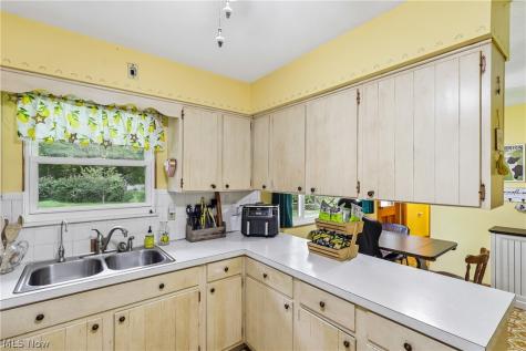 4908 Encino Drive Akron OH 44319
