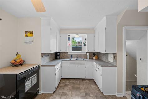 15312 Edolyn Avenue Cleveland OH 44111