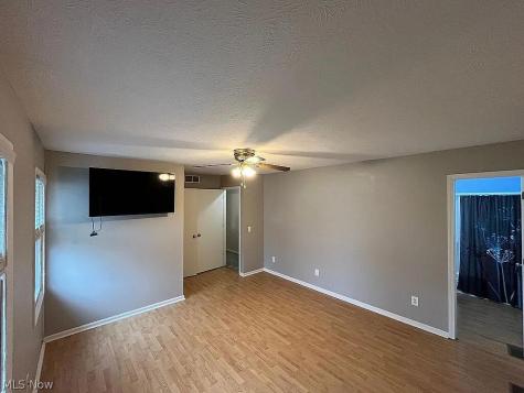 1077 Sutherland Avenue Akron OH 44314
