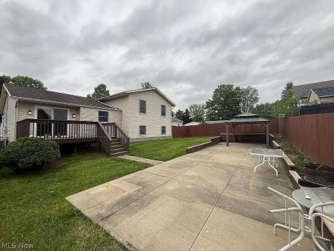 1077 Sutherland Avenue Akron OH 44314