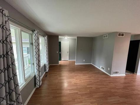 1077 Sutherland Avenue Akron OH 44314