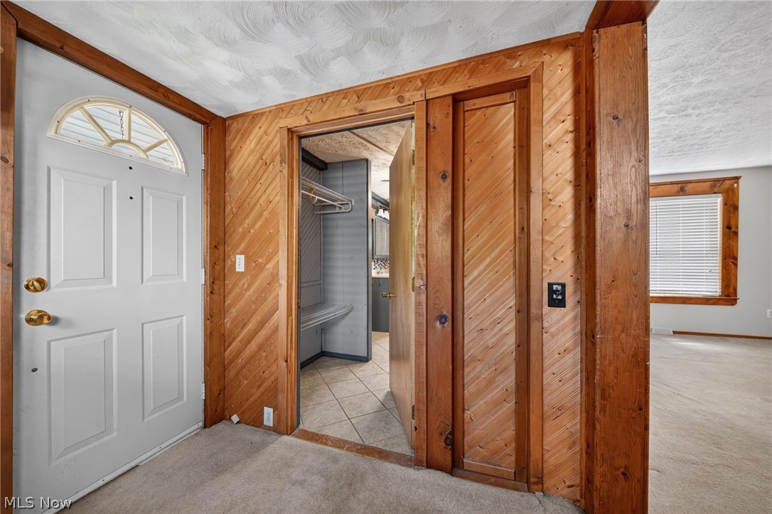 32 Water Street Geneva OH 44041