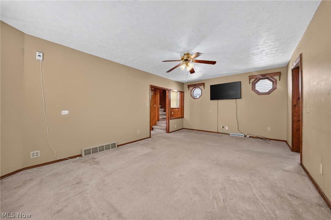 32 Water Street Geneva OH 44041