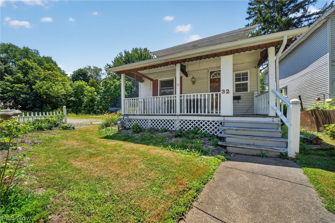 32 Water Street Geneva OH 44041