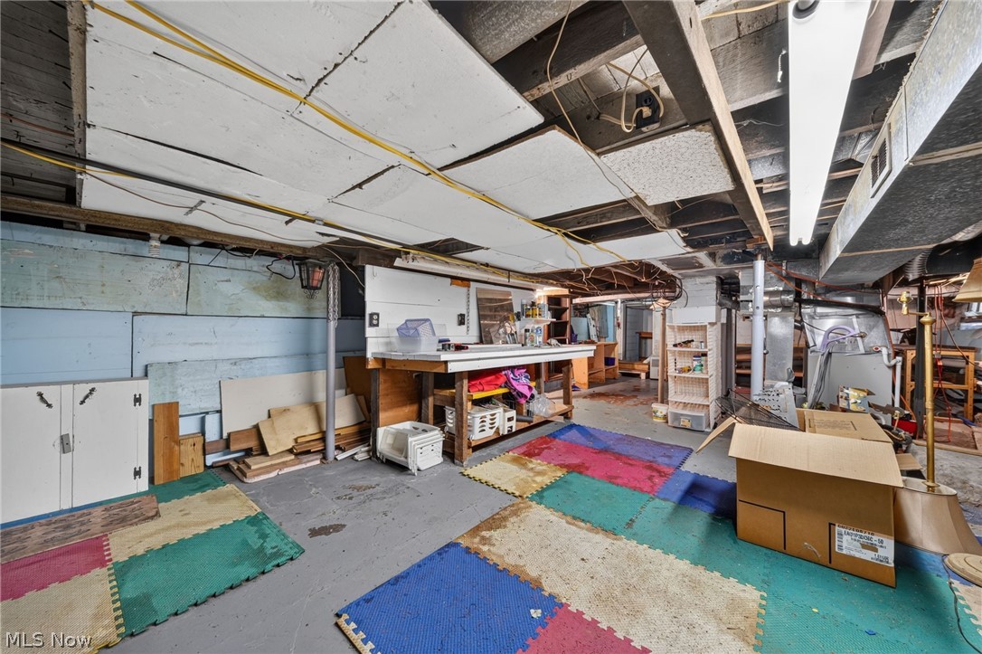 32 Water Street Geneva OH 44041