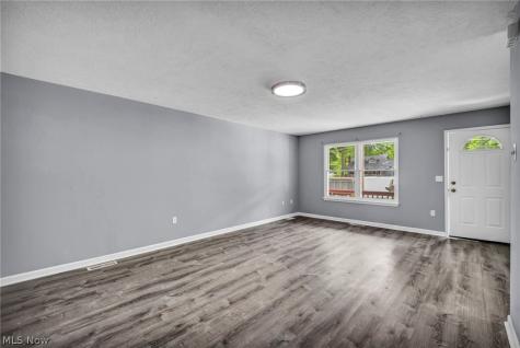 2066 Liberty Road Stow OH 44224