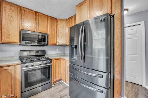 2066 Liberty Road Stow OH 44224