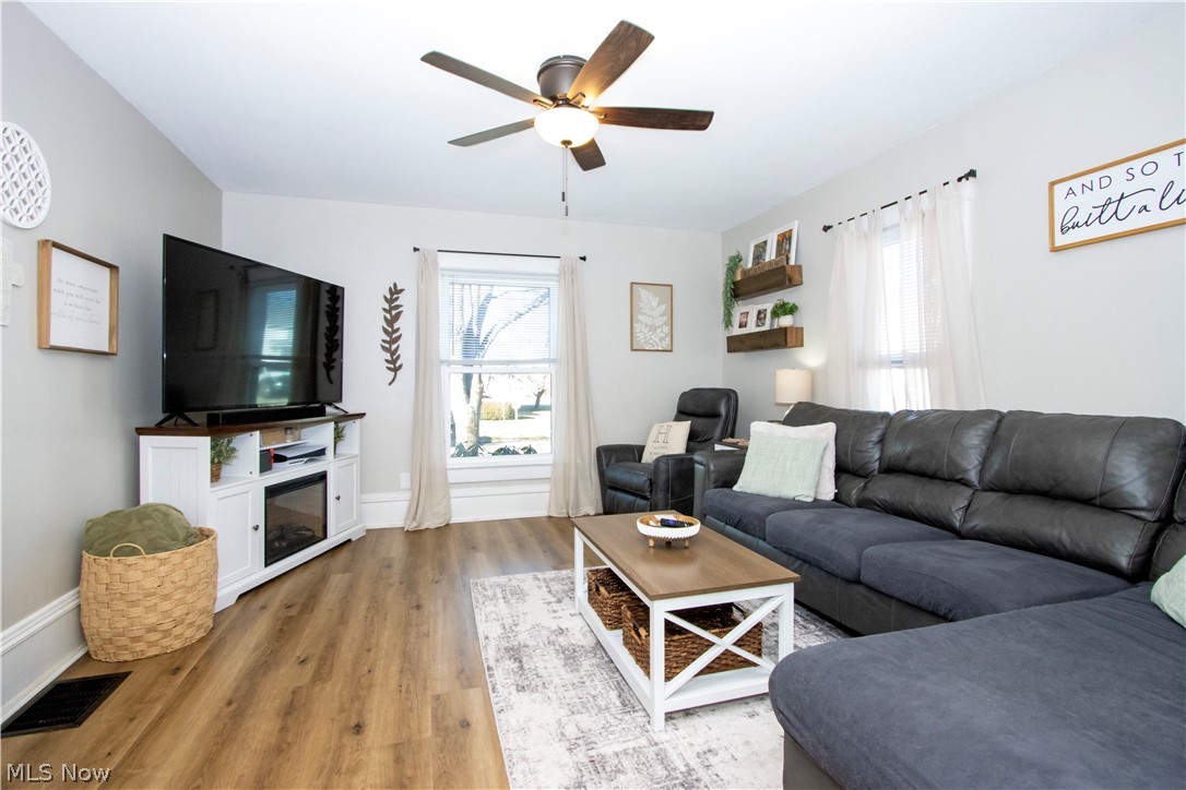 334 N Wood Street Loudonville OH 44842