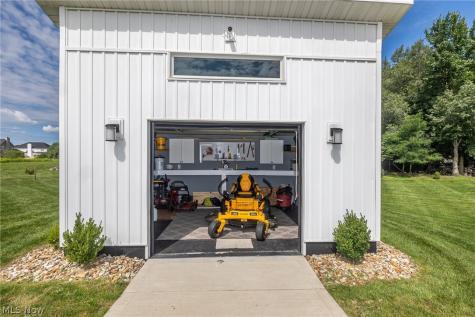 5502 Broadview Road Richfield OH 44286