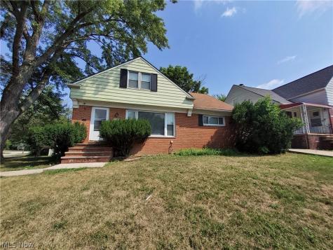 4113 Stonehaven Road Cleveland OH 44121