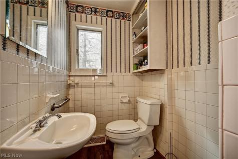 186 S Main Street Hudson OH 44236