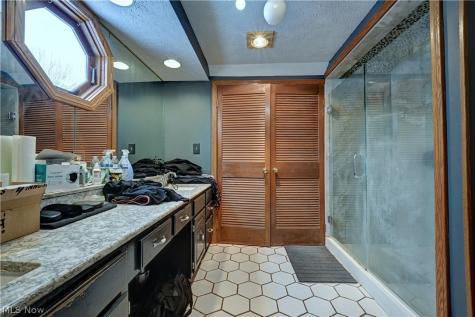 186 S Main Street Hudson OH 44236