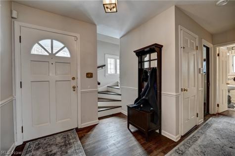 186 S Main Street Hudson OH 44236
