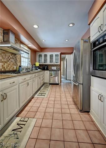 186 S Main Street Hudson OH 44236