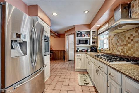 186 S Main Street Hudson OH 44236