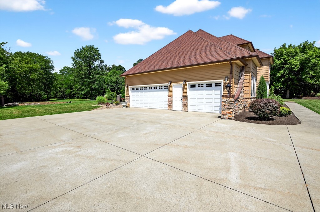 2760 Loreto Drive Willoughby Hills OH 44094