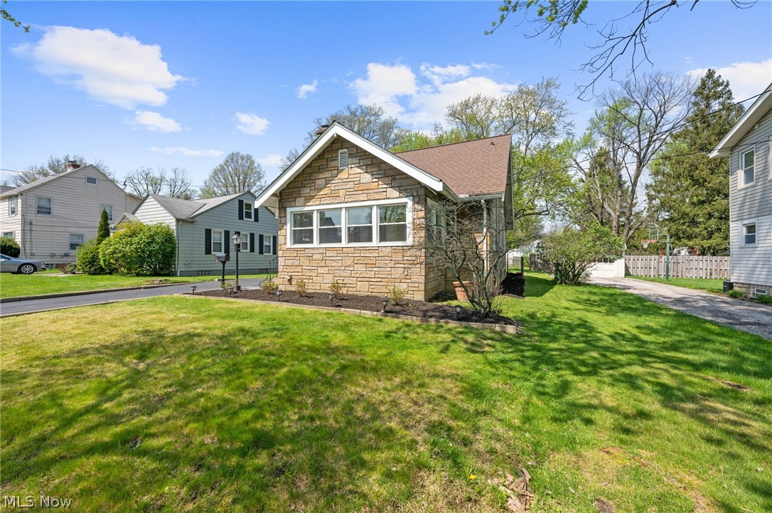 4521 Telhurst Road South Euclid OH 44121