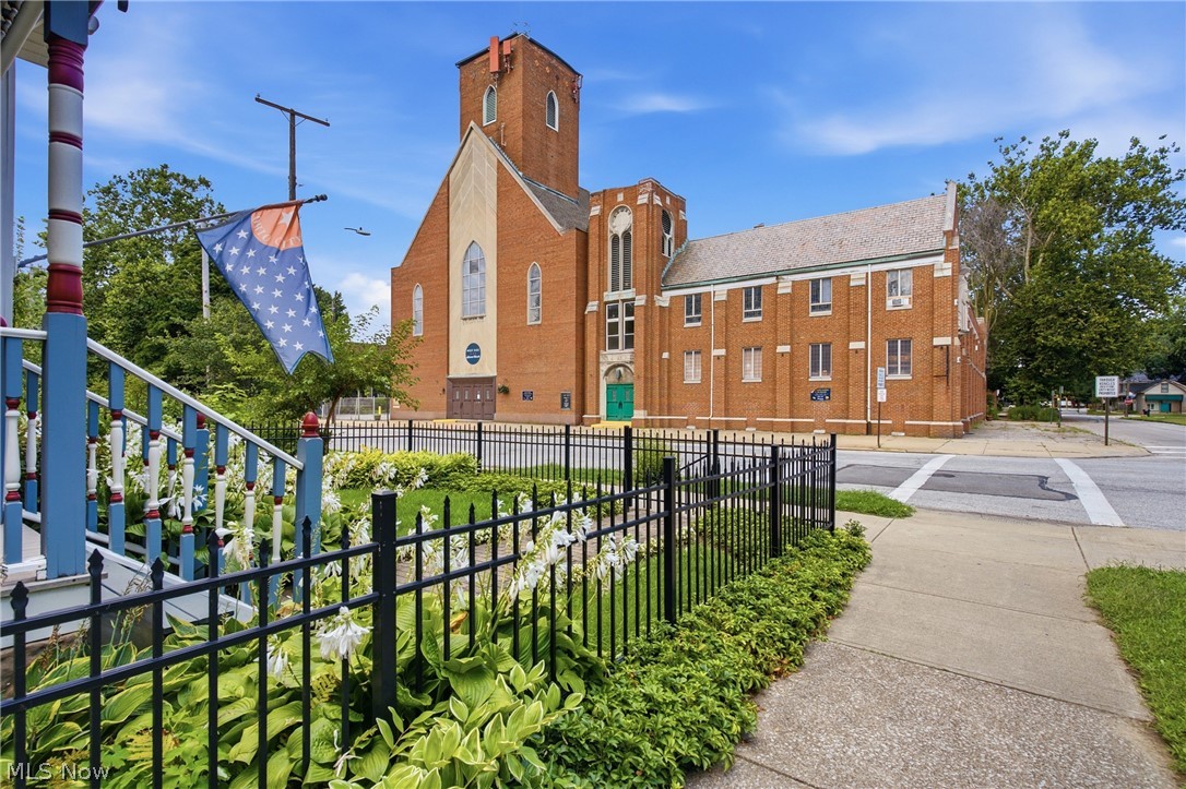 3801 Bridge Avenue Cleveland OH 44113