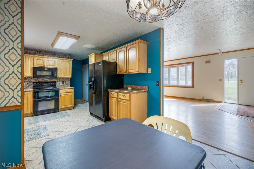 3900 Case Road Avon OH 44011