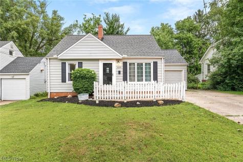 5239 Edenhurst Road Lyndhurst OH 44124