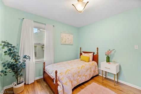 5239 Edenhurst Road Lyndhurst OH 44124