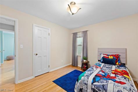 5239 Edenhurst Road Lyndhurst OH 44124